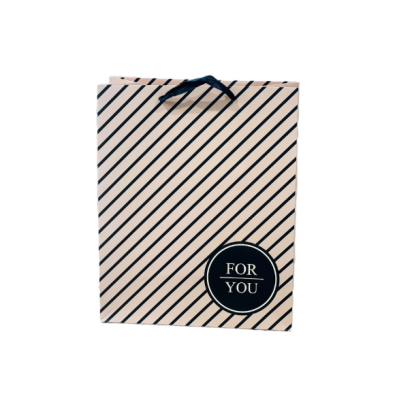 اكياس هدايا ورق كبير 26*32 سم 662424